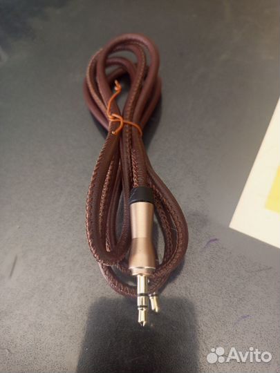 Jack 3.5''/AUX кабель 1 метр -в коженой оплетке