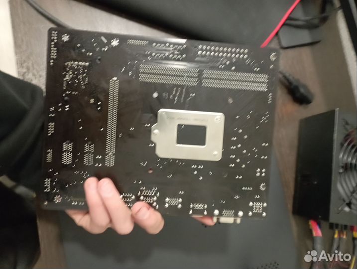 Материнская плата