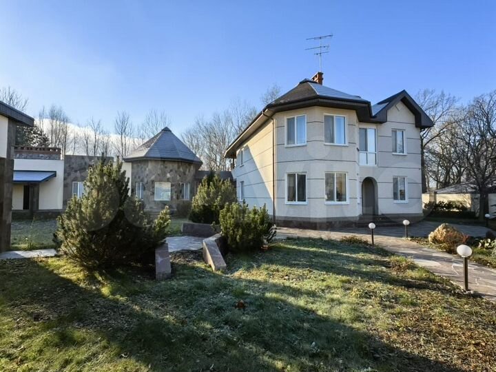 Дом 271,2 м² на участке 13,7 сот.