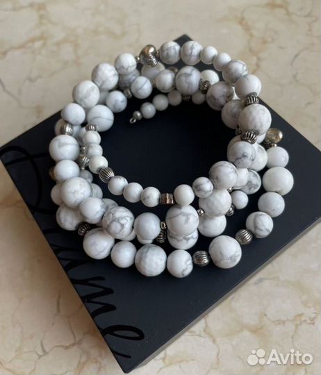 Браслет из натуральных камней бусы
