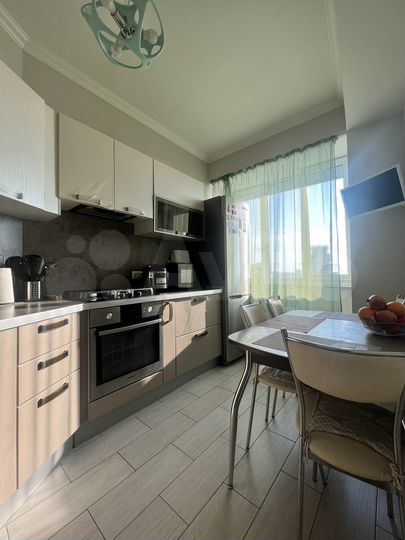 2-к. квартира, 53,5 м², 3/10 эт.