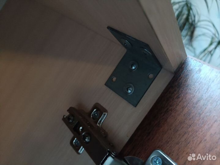 Шкаф подвесной