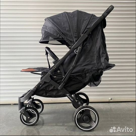 Коляска для новорождённых