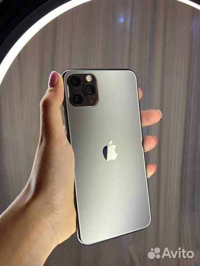 iPhone 11 Pro Max, 64 ГБ