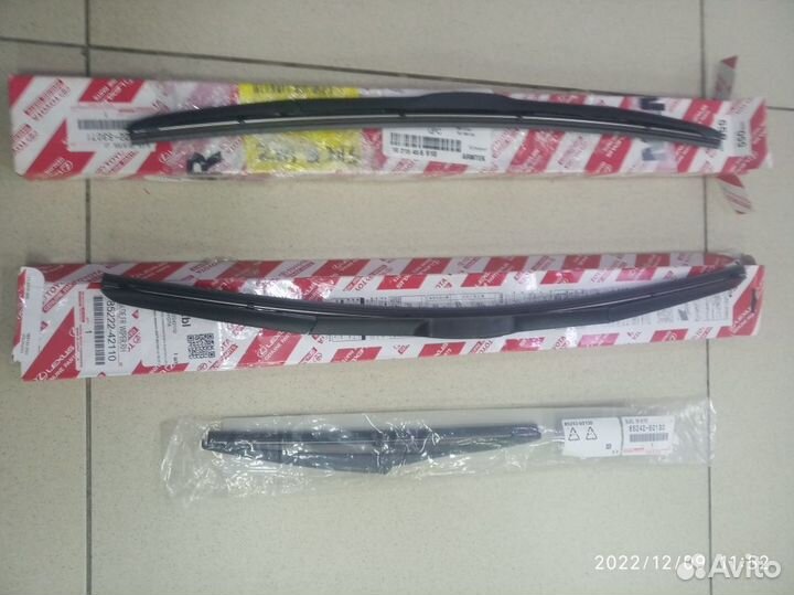 Щетки стеклоочистителя Toyota LC200, Lexus LX570