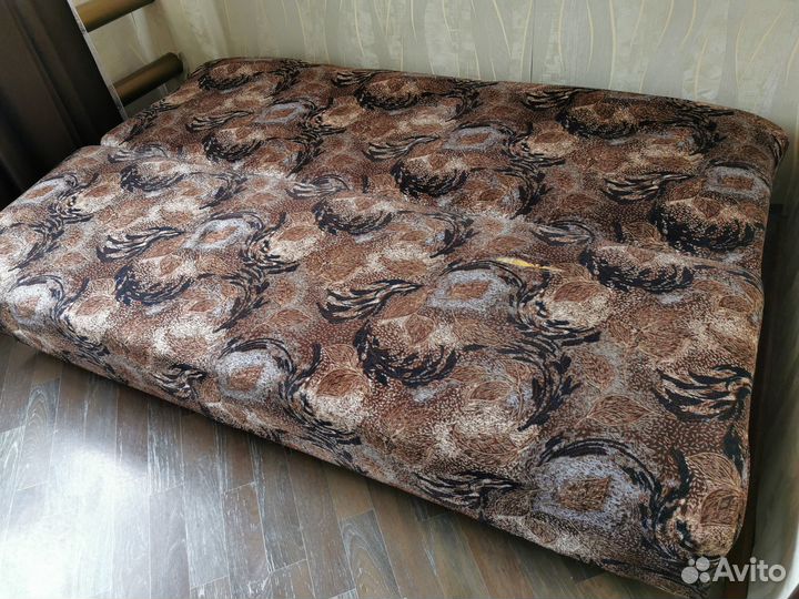 Диван на дачу