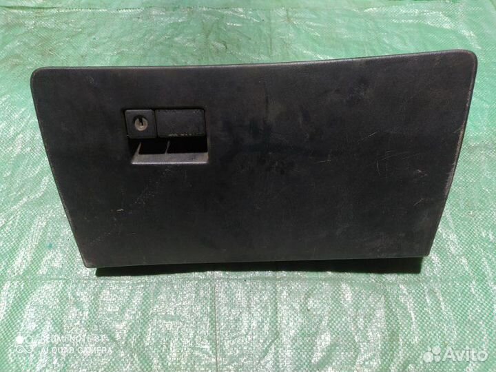 Бардачок Toyota Carina E лифтбек 1.6 4A-FE 1996