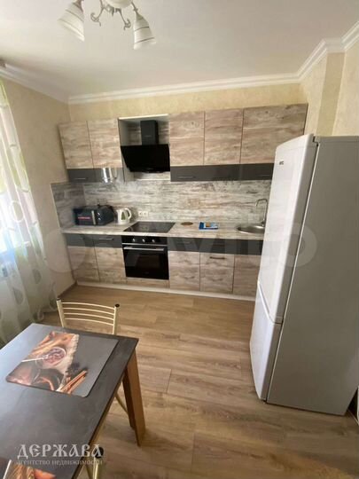 2-к. квартира, 60 м², 3/5 эт.