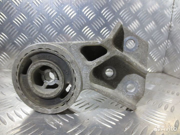 Кронштейн радиатора правый Scania 1791181