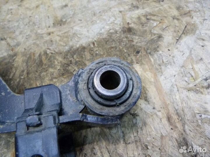 Рычаг задний верхний Skoda Octavia (A5 1Z) 2004-20