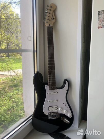 Fender squier bullet stratocaster hss tremolo