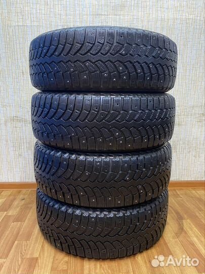 Bridgestone Blizzak Spike-01 225/60 R18