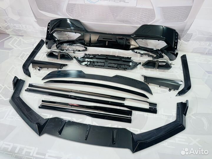 Обвес BMW G70, M performance, черный глянец