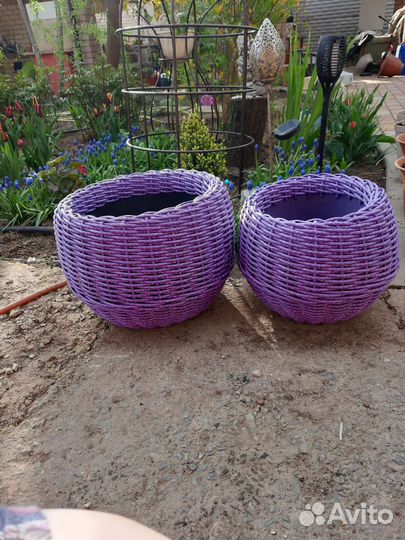 Кашпо из искусственного ротанга