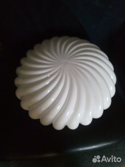 Винтажный плафон 30,5 см диаметр. Глубина 11 см