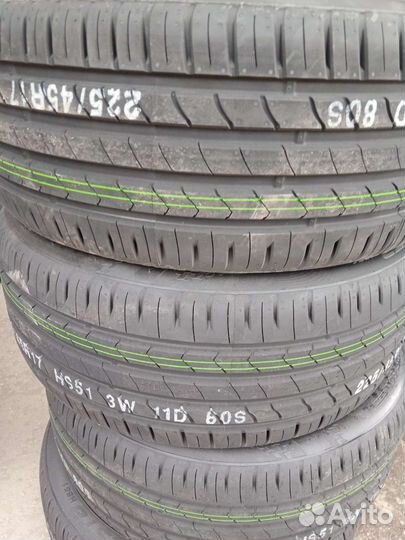 Kumho Ecsta HS51 225/45 R17