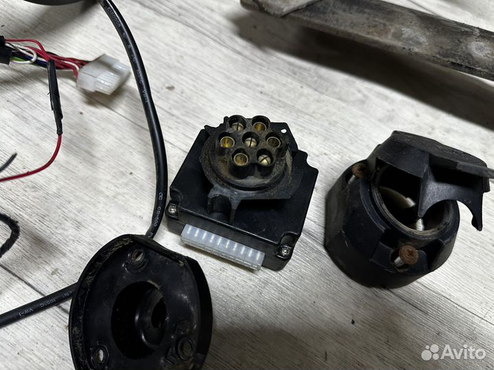 Продам фаркоп на opel astra gtc