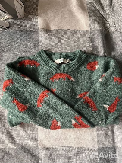 Свитер с лисичками befree