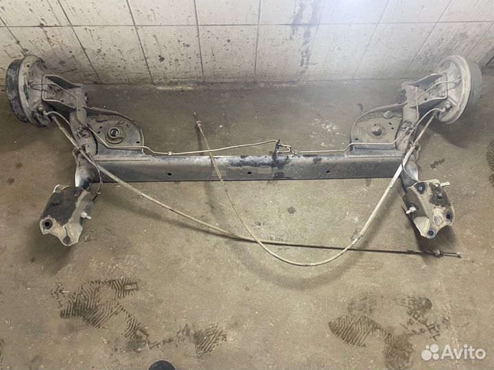 Задняя балка renault logan 2