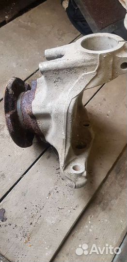 Кулак поворотный передний правый для BMW Bmw 320 F