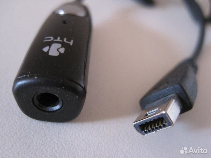 Гарнитура HTC, а также к тел. прошлых моделей