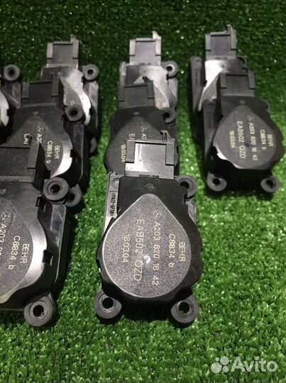 Сервопривод заслонки печки Mercedes W211