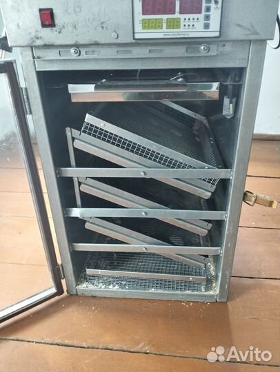 Инкубатор для яиц автоматический бу