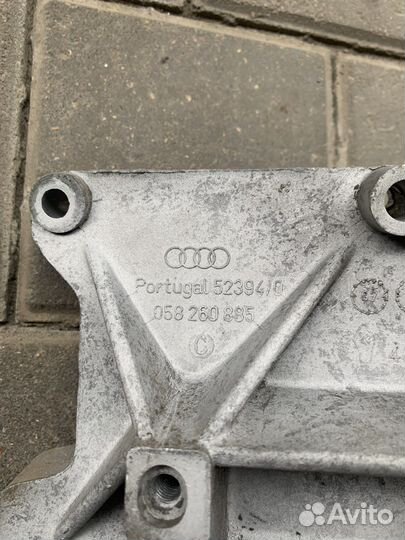 Кронштейн компрессора Фольксваген Пассат Б5