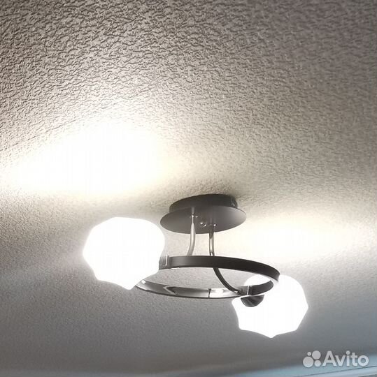 Продаю люстры