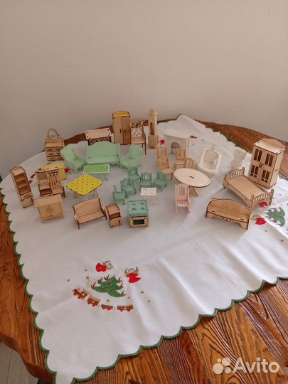 Мебель для кукольного домика деревянная