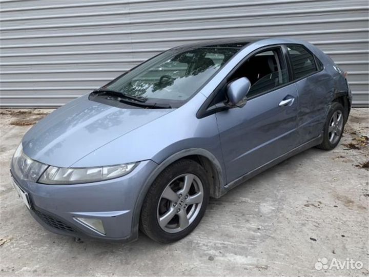 Боковая часть левая на Honda Civic 5D 2008г