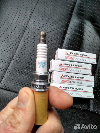 Свечи иридиевые NGK dilfr5a11 (93759; 1822A085)