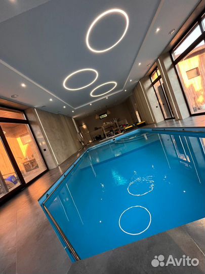 Натяжные потолки с трендовым освещением