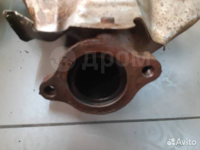 Коллектор выпускной правый Mitsubishi Diamante