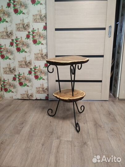 Журнальный столик