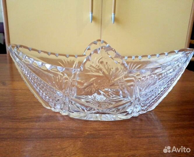 Хрустальная ваза