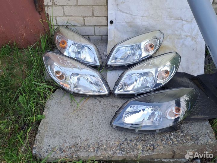 Фара рено сандеро 1