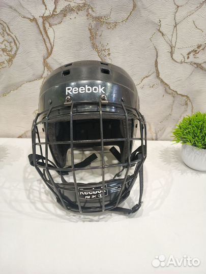Хоккейный шлем s