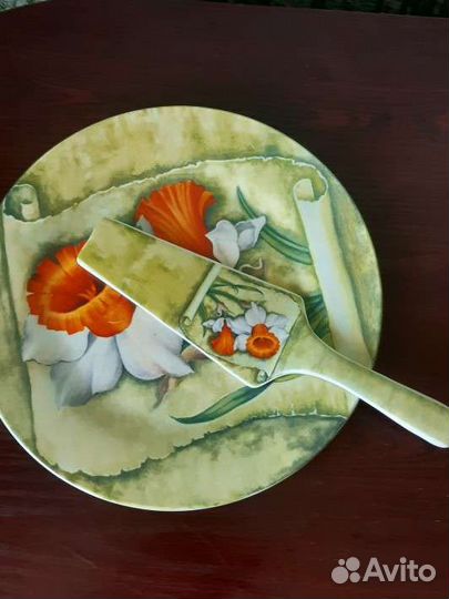 Блюдо для торта (2 штуки, разные)