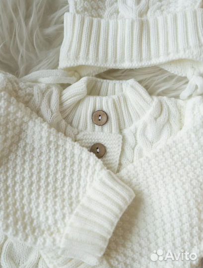 Вязаный детский комплект