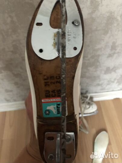 Фигурные коньки wifa