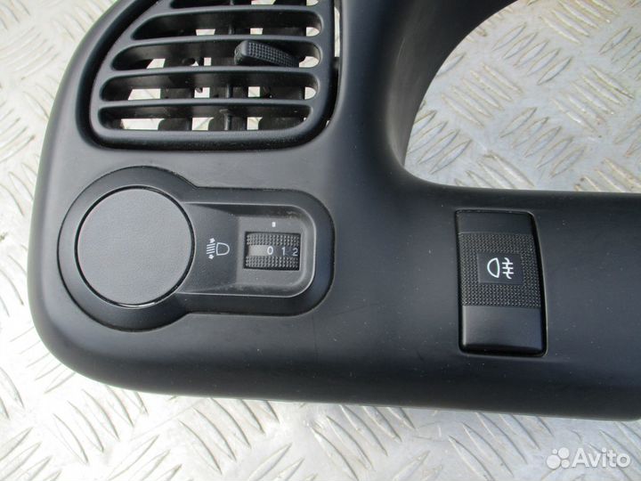 Накладка торпеды Kia Spectra 2006г