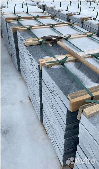 Памятники из мрамора и гранита