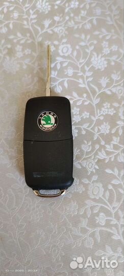 Выкидной ключ на skoda fabia