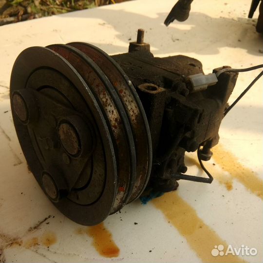 Компрессор кондиционера Мазда Примаси 2.0 тд RF4F