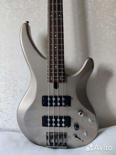 Бас-гитара Yamaha trbx304 silver + bag&music pro