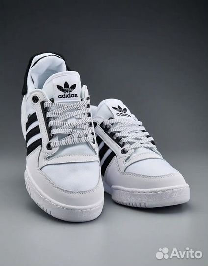 Кроссовки adidas benito