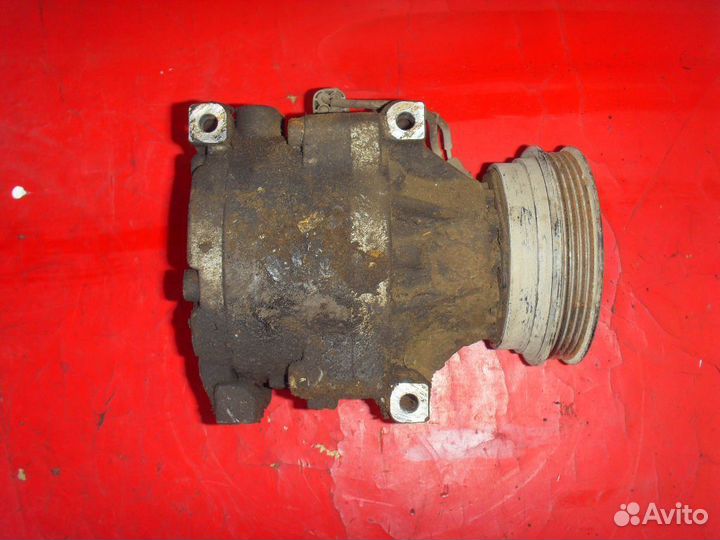Компрессор кондиционера 8832016461 Toyota Raum