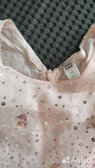 Нарядное платье 140