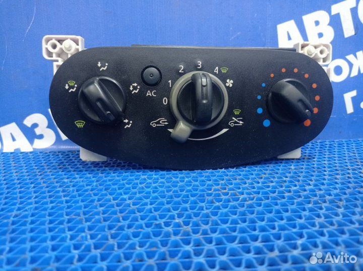 Блок управления печкой Renault Logan 1 седан 2012